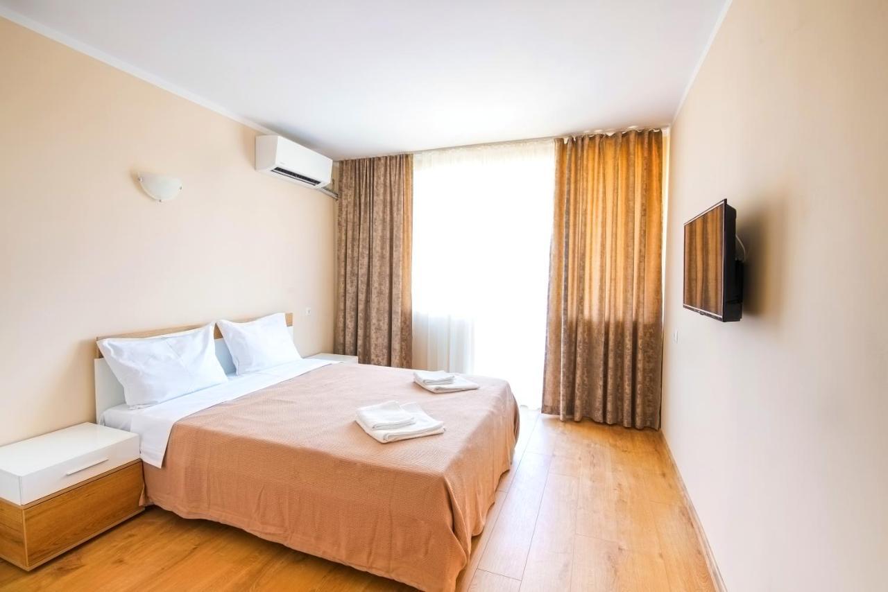House With Garden Hotel Pomorie Exterior photo
