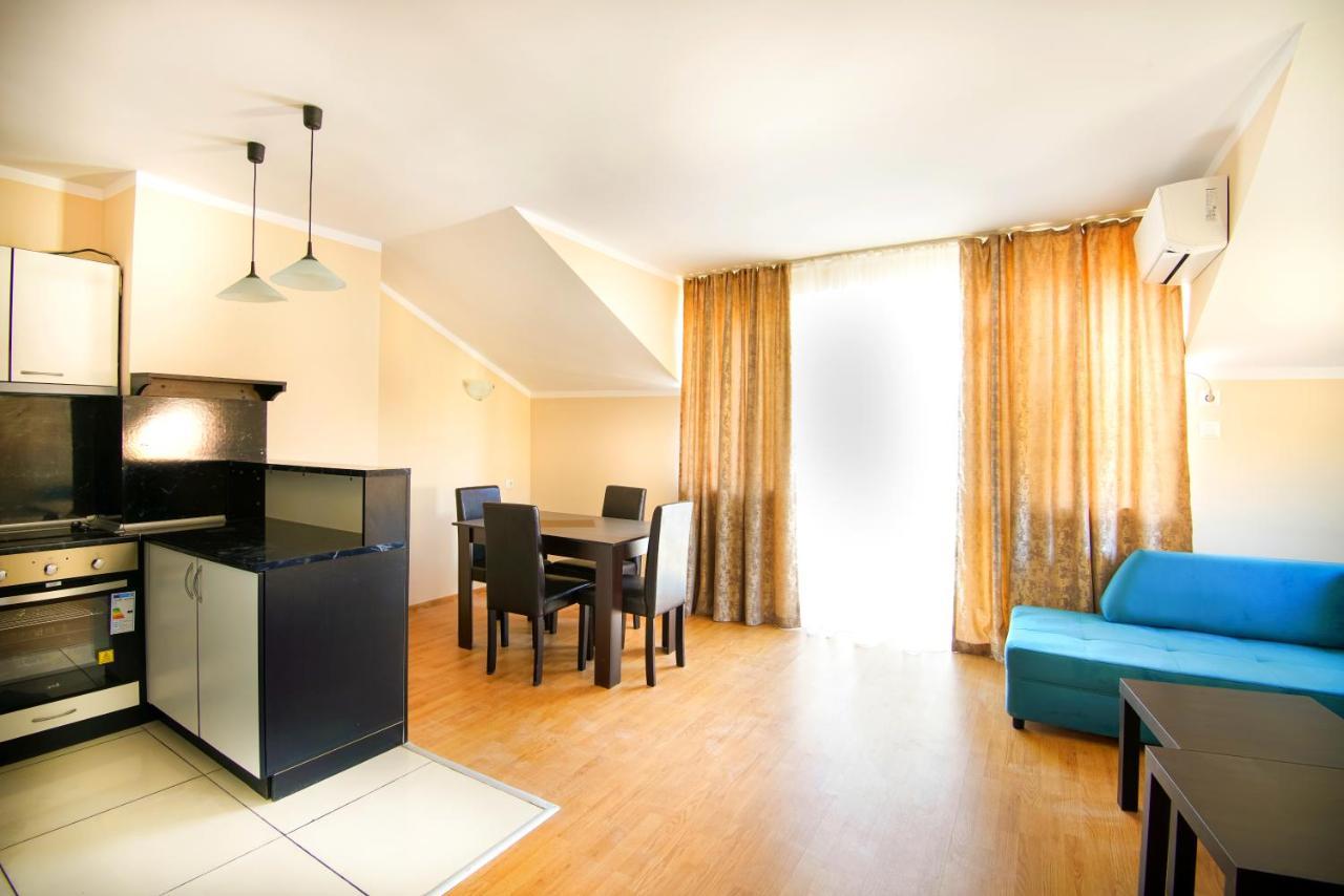 House With Garden Hotel Pomorie Exterior photo